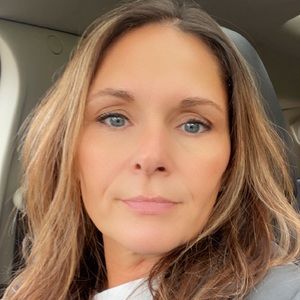 Meet your Posher, Desiree